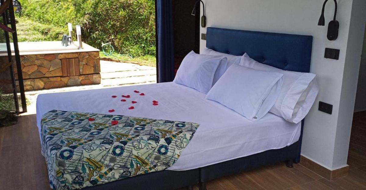 Sin Prisa "Not Rush" Cabana Preciosa! Con Jacuzzi, Vista Y Acceso Directo Al Embalse, Vista A La Piedra , Deporte Acuatico Paddle Board And Breakfast Incluidos ! Imperdible Guatapé Εξωτερικό φωτογραφία